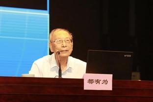 TA：枪手蓝军争夺阿伯丁15岁中卫卡罗尔，有意夏季进行转会